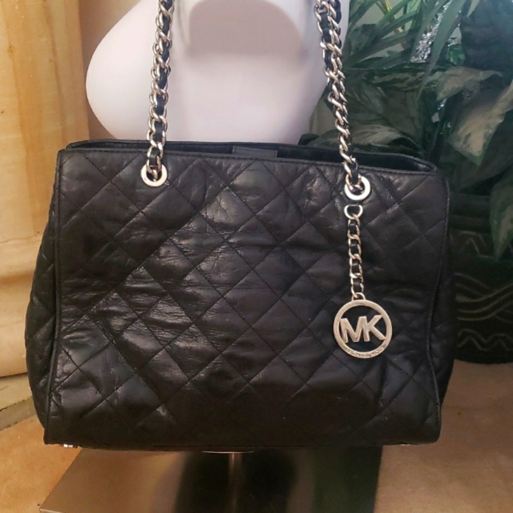 Michael kors black leather handbag